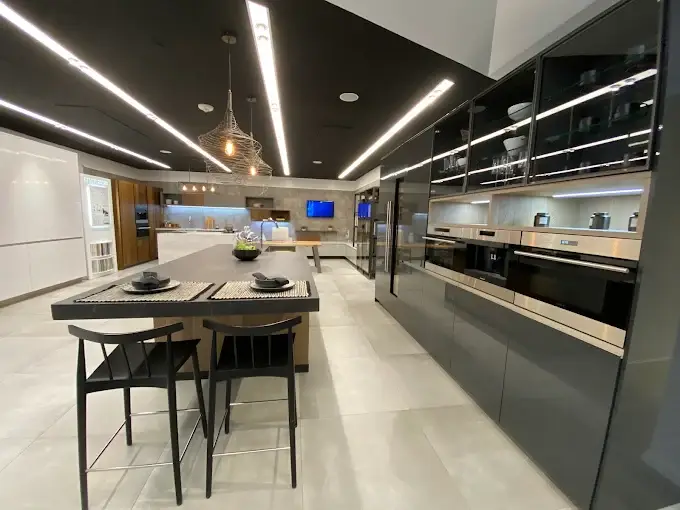 Porcelanosa, showroom photograph 2 of 4